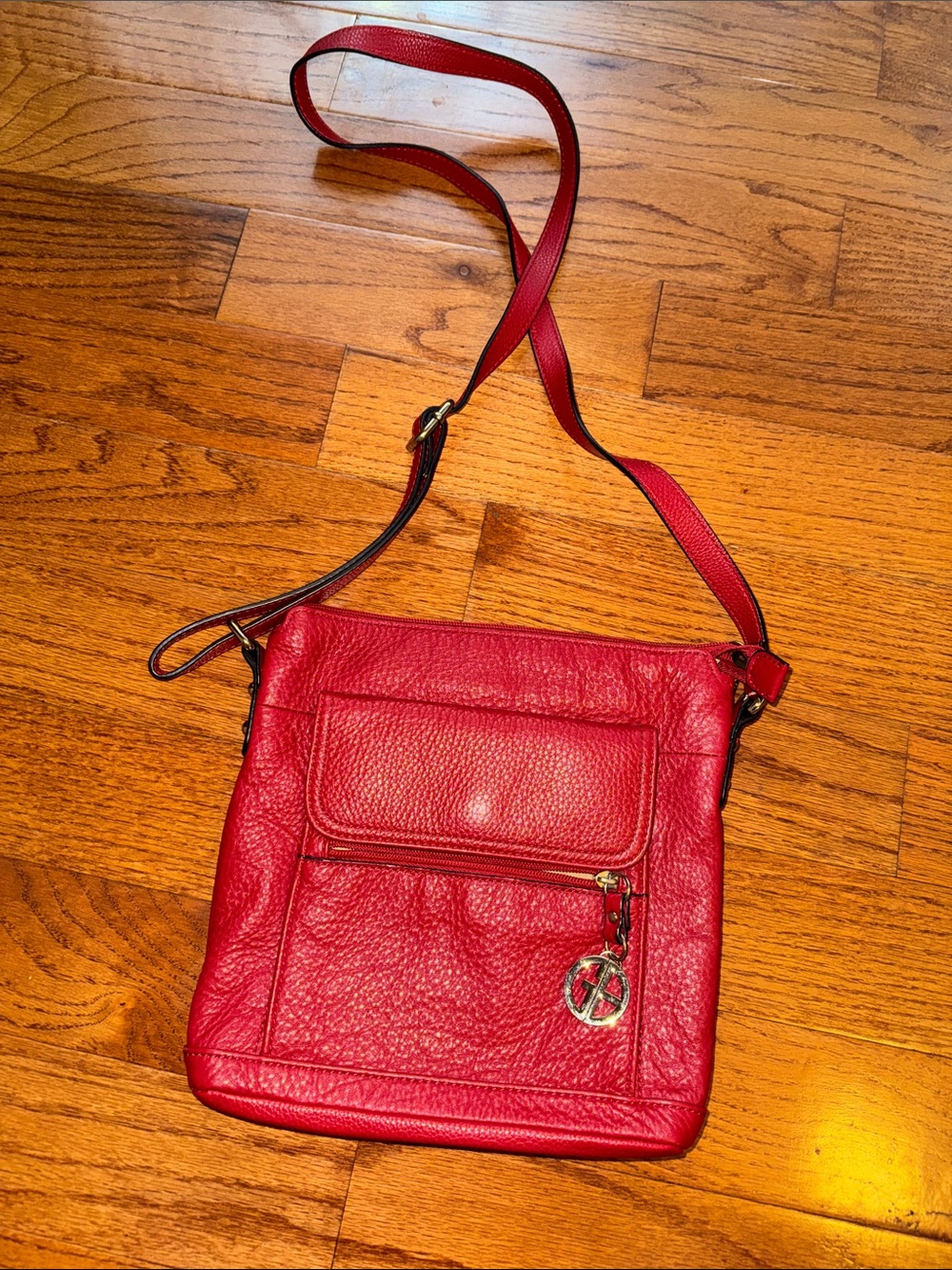 Gianni Bini Red Pebbled Leather Crossbody with Gold Charm